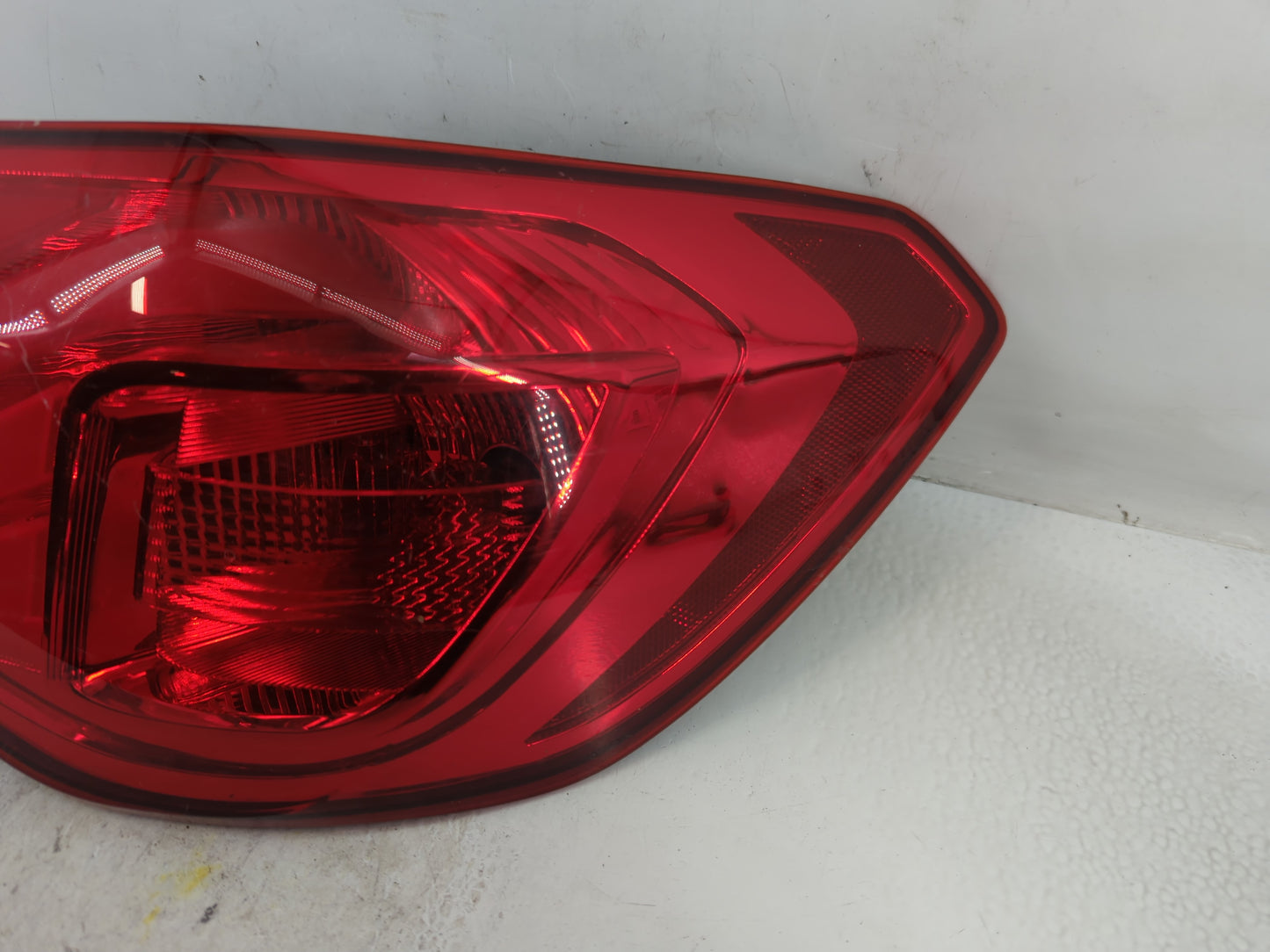 2010-2013 Kia Forte Tail Light Assembly Driver Left OEM P/N:12V 28W/8W(#2357) Fits Fits 2010 2011 2012 2013 OEM Used Auto Pa