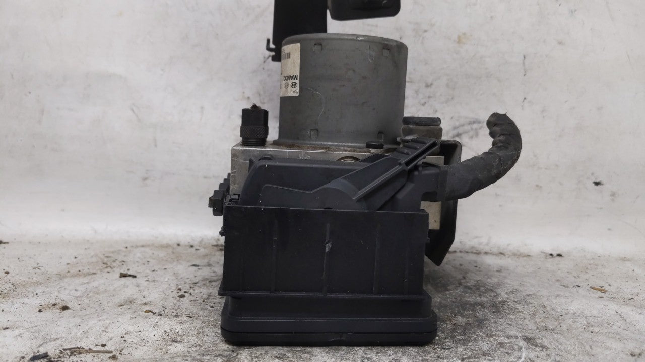 2011-2013 Kia Optima ABS Pump Control Module Replacement P/N:58920-2T550 Fits Fits 2011 2012 2013 OEM Used Auto Parts - Oemu