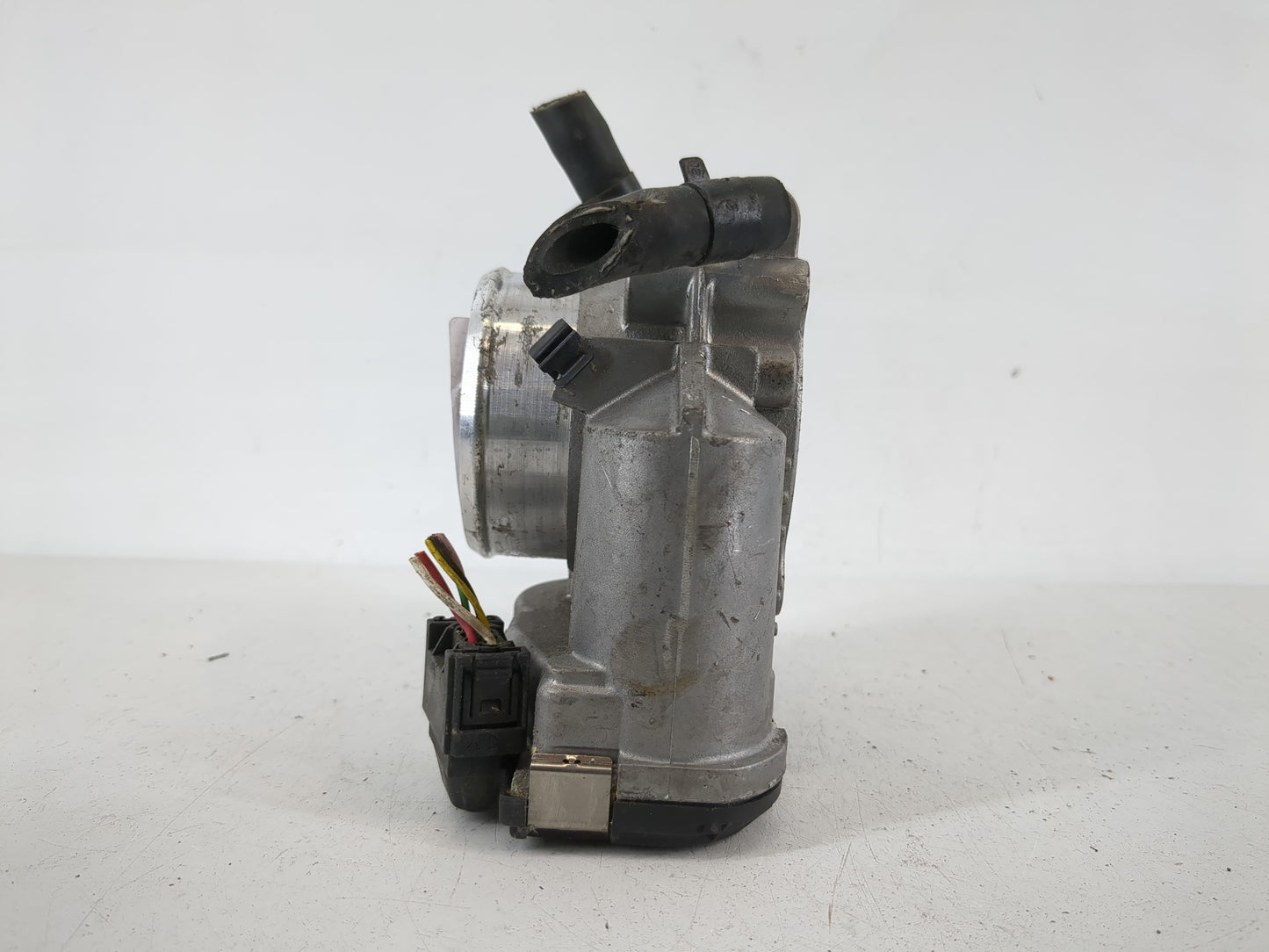 2011-2016 Kia Optima Throttle Body P/N:35100-2G800 Fits Fits 2011 2012 2013 2014 2015 2016 OEM Used Auto Parts - Oemusedauto