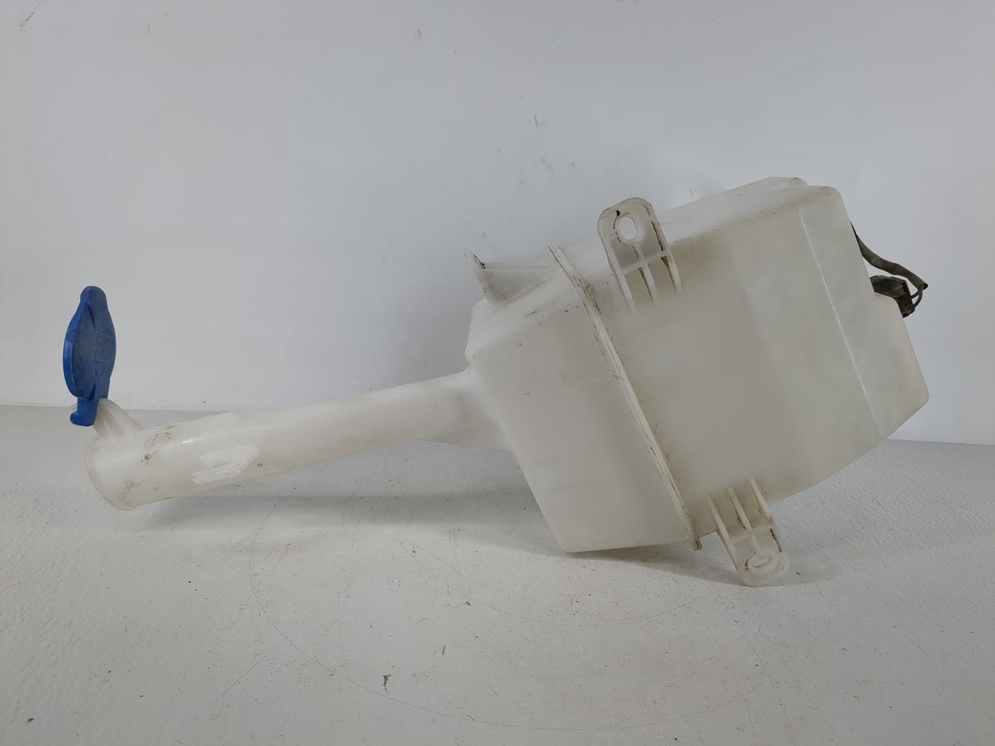 2011-2015 Kia Optima Windshield Washer Fluid Reservoir Bottle Oem - Oemusedautoparts1.com