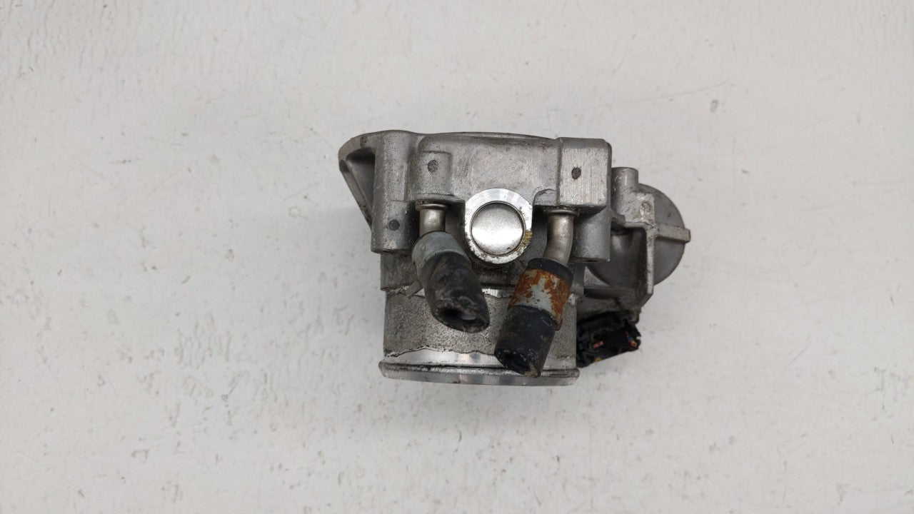 2011-2015 Kia Optima Throttle Body P/N:35100-2G710 Fits Fits 2011 2012 2013 2014 2015 2016 OEM Used Auto Parts - Oemusedauto