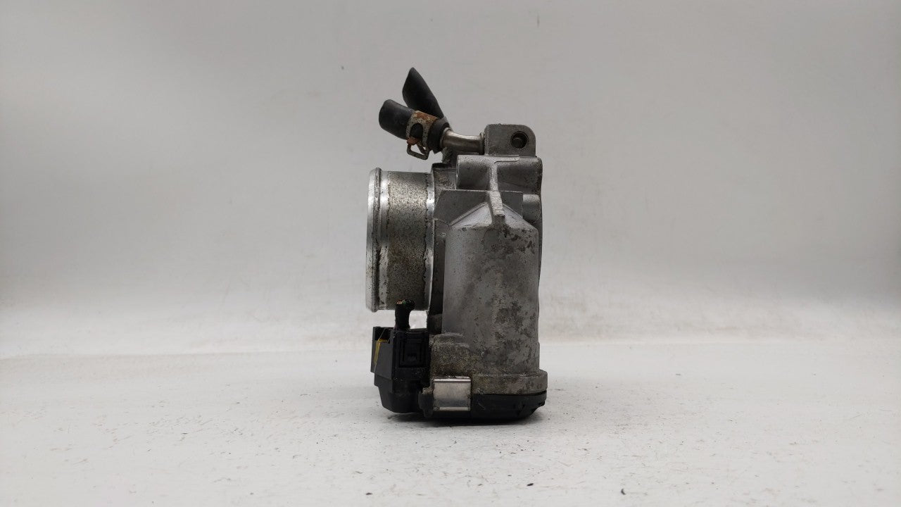2011-2015 Kia Optima Throttle Body P/N:35100-2G710 Fits Fits 2011 2012 2013 2014 2015 2016 OEM Used Auto Parts - Oemusedauto