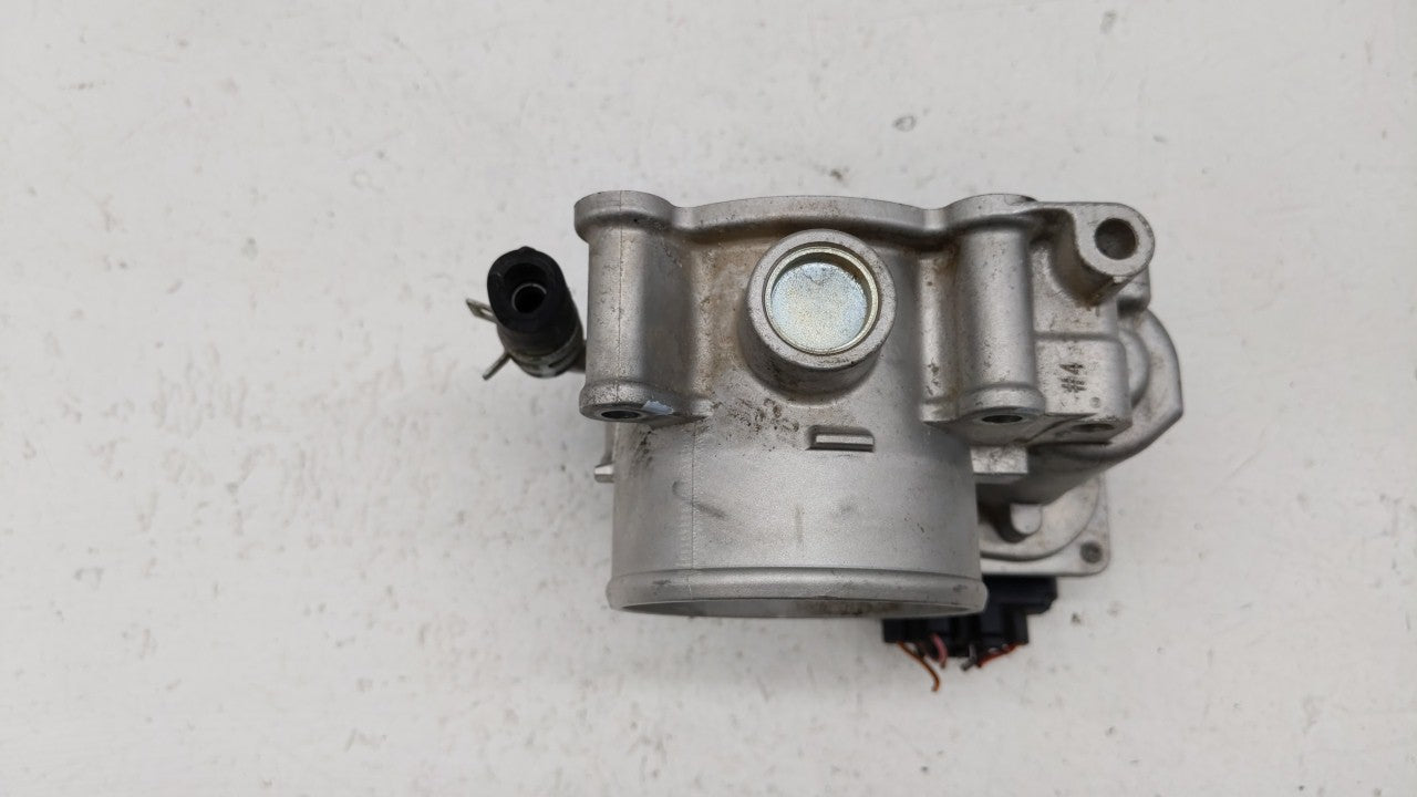 2011-2015 Kia Optima Throttle Body P/N:35100-2G710 Fits Fits 2011 2012 2013 2014 2015 2016 OEM Used Auto Parts - Oemusedauto