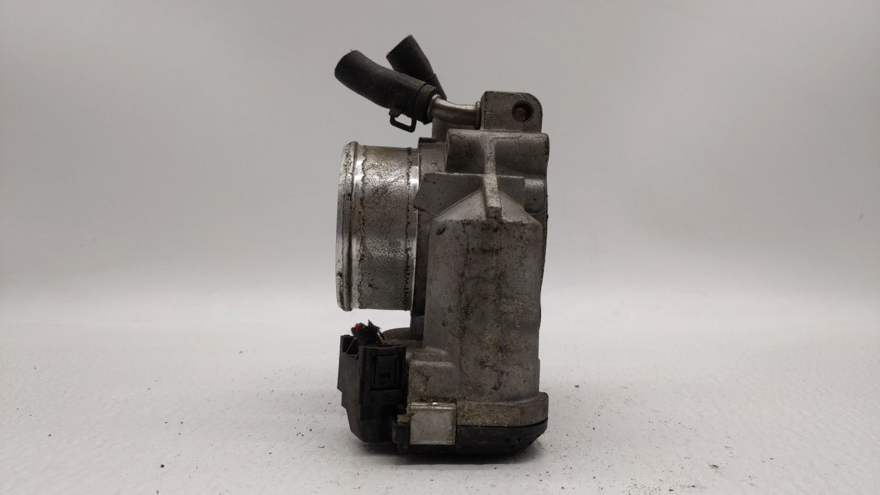2011-2015 Kia Optima Throttle Body P/N:35100-2G710 Fits Fits 2011 2012 2013 2014 2015 2016 OEM Used Auto Parts - Oemusedauto