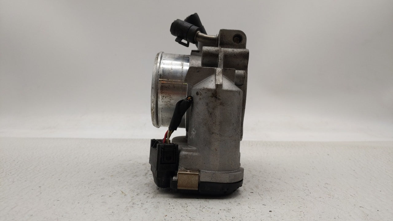 2011-2015 Kia Optima Throttle Body P/N:35100-2G710 Fits Fits 2011 2012 2013 2014 2015 2016 OEM Used Auto Parts - Oemusedauto