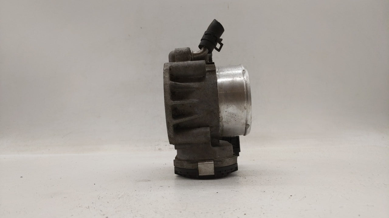 2011-2015 Kia Optima Throttle Body P/N:35100-2G700 Fits Fits 2011 2012 2013 2014 2015 2016 OEM Used Auto Parts - Oemusedauto