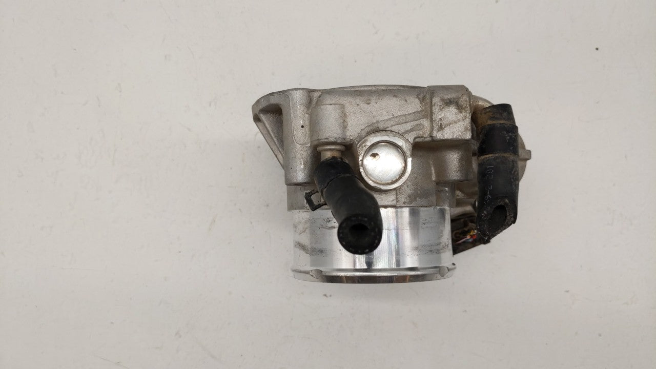 2011-2015 Kia Optima Throttle Body P/N:35100-2G700 Fits Fits 2011 2012 2013 2014 2015 2016 OEM Used Auto Parts - Oemusedauto