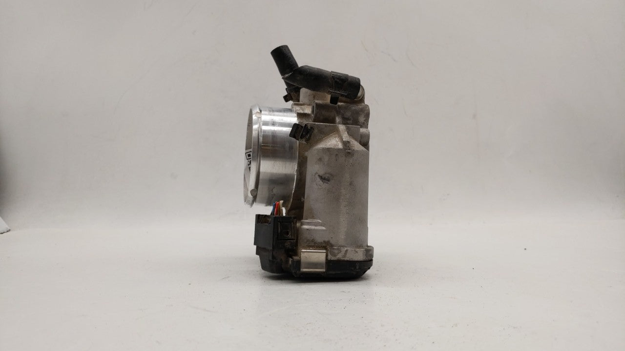 2011-2015 Kia Optima Throttle Body P/N:35100-2G700 Fits Fits 2011 2012 2013 2014 2015 2016 OEM Used Auto Parts - Oemusedauto
