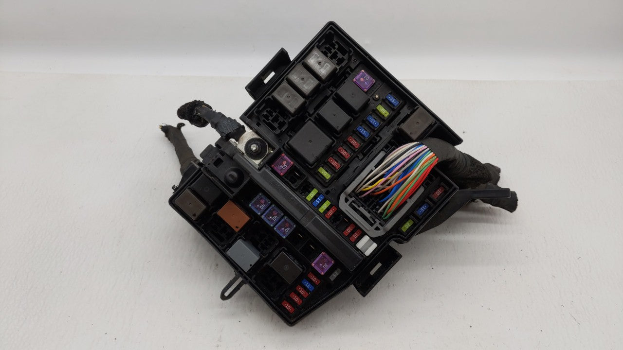 2011-2013 Kia Optima Fusebox Fuse Box Panel Relay Module P/N:91202-2T200 Fits Fits 2011 2012 2013 OEM Used Auto Parts - Oemu