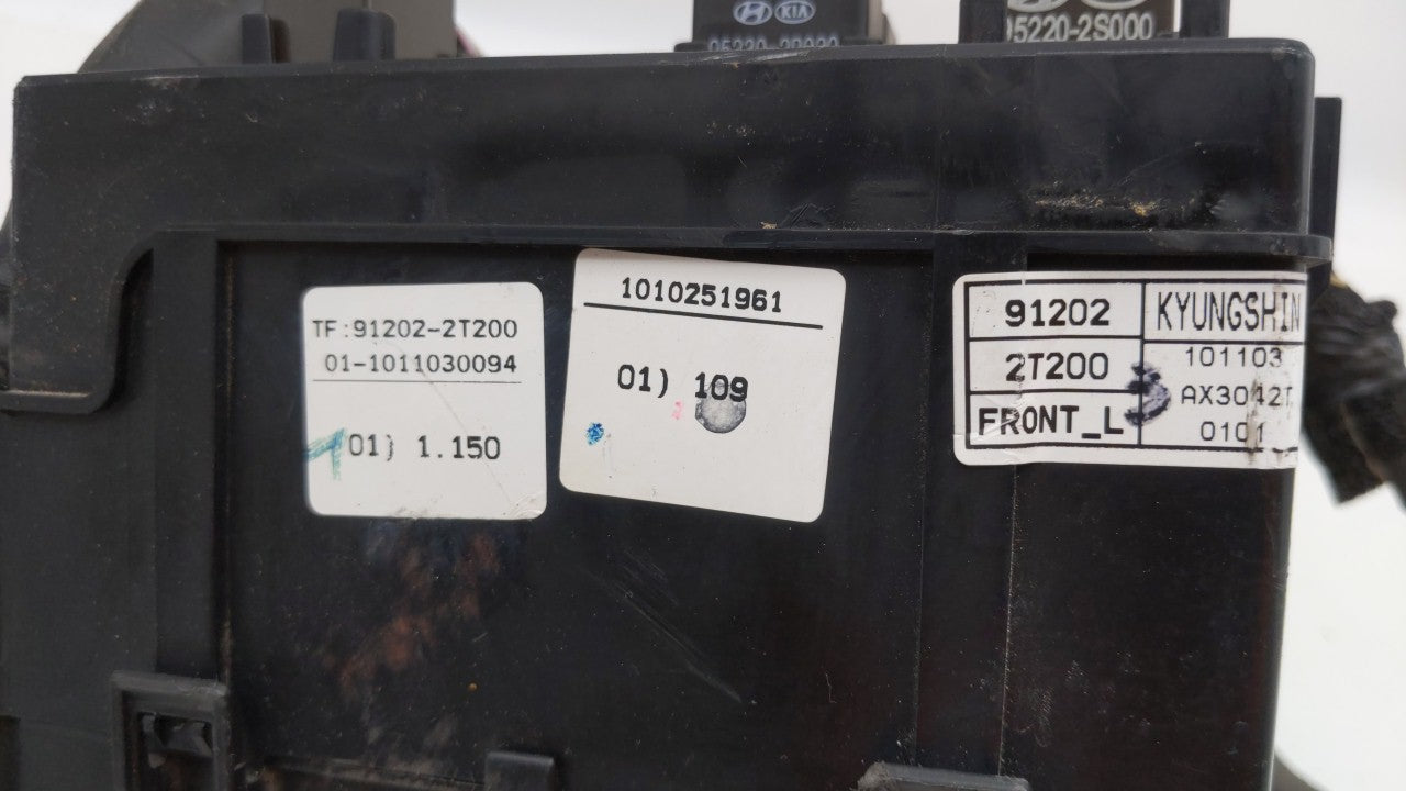 2011-2013 Kia Optima Fusebox Fuse Box Panel Relay Module P/N:91202-2T200 Fits Fits 2011 2012 2013 OEM Used Auto Parts - Oemu