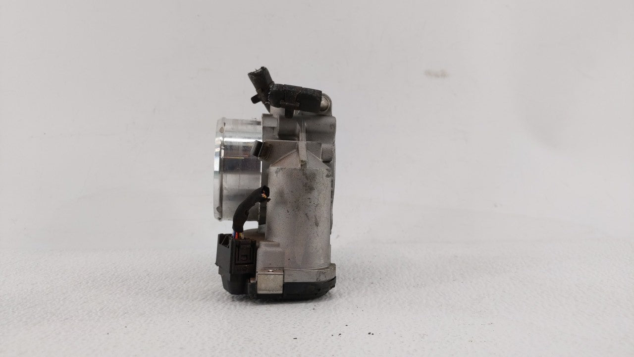 2011-2015 Kia Optima Throttle Body P/N:35100-2G700 Fits Fits 2011 2012 2013 2014 2015 2016 OEM Used Auto Parts - Oemusedauto