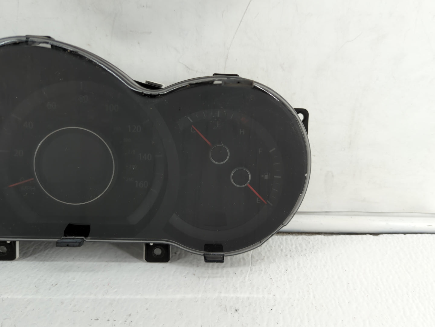 2011 Kia Optima Instrument Cluster Speedometer Gauges P/N:94001-2T310 Fits OEM Used Auto Parts - Oemusedautoparts1.com