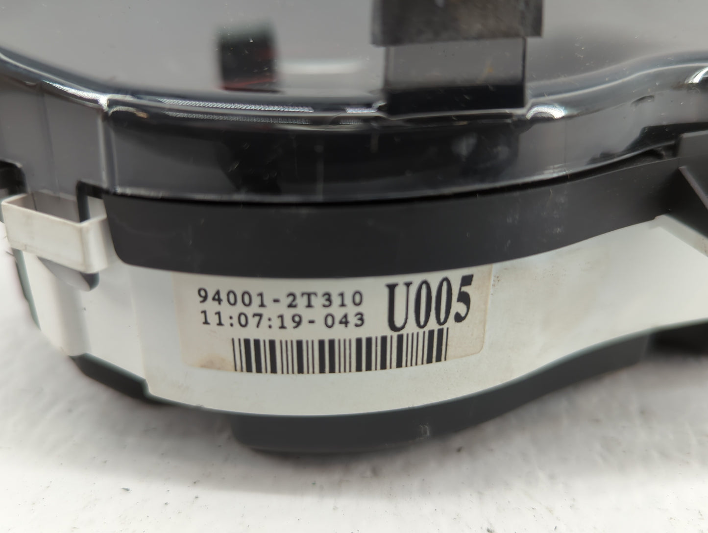 2011 Kia Optima Instrument Cluster Speedometer Gauges P/N:94001-2T310 Fits OEM Used Auto Parts - Oemusedautoparts1.com