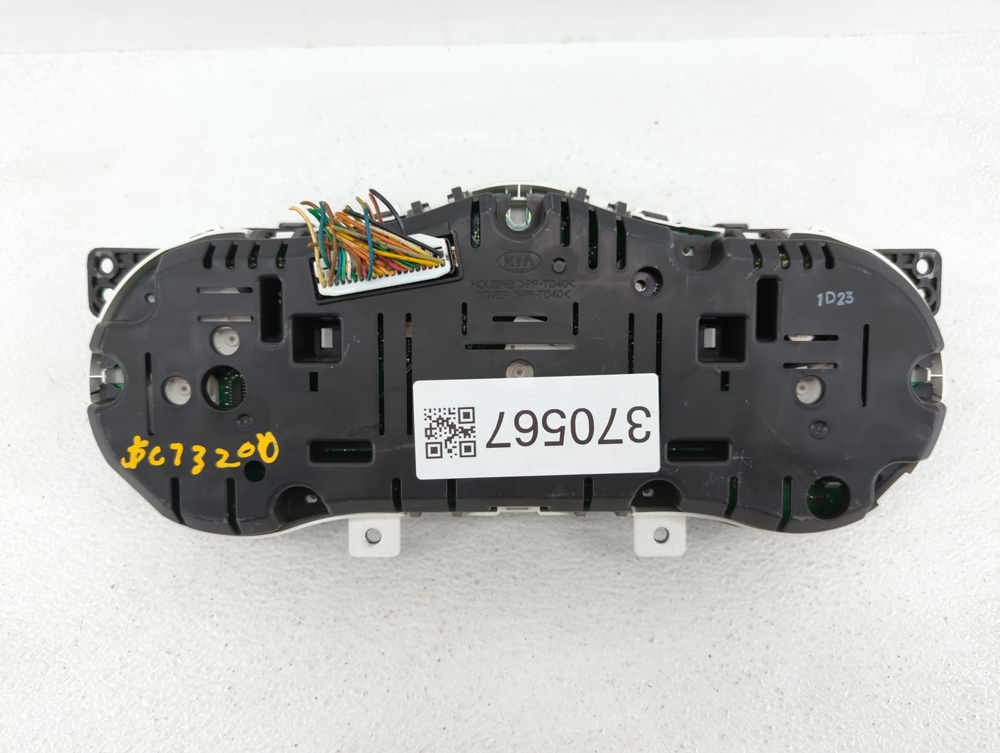 2011 Kia Optima Instrument Cluster Speedometer Gauges P/N:94001-2T340 Fits OEM Used Auto Parts - Oemusedautoparts1.com