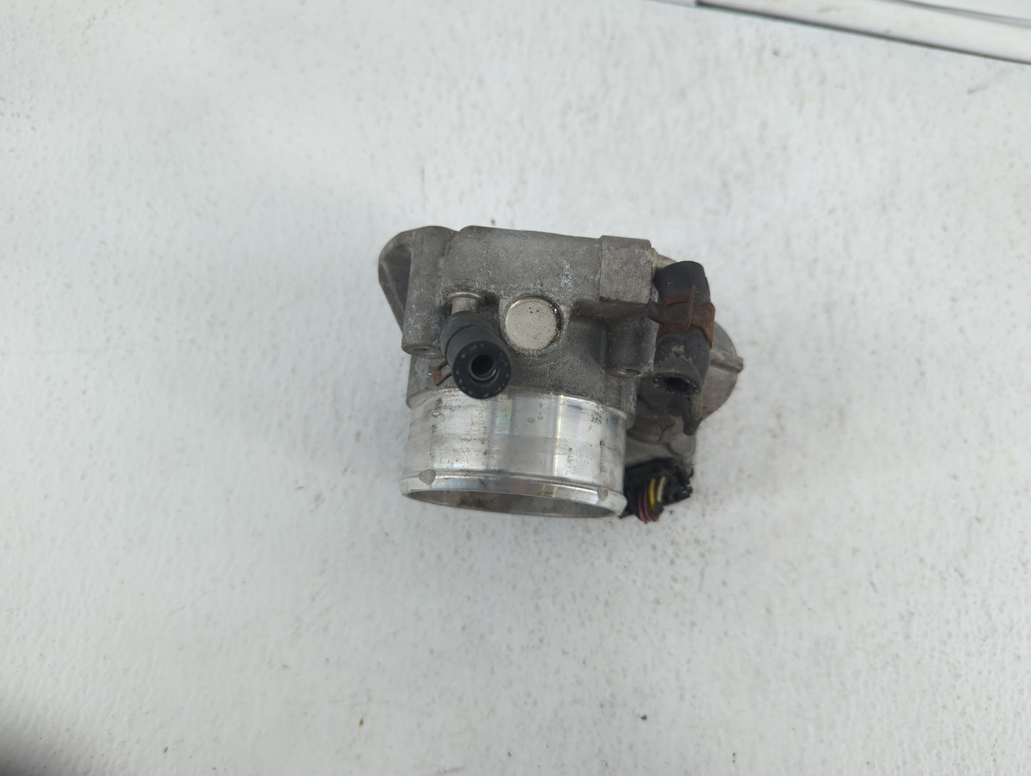 2011-2015 Kia Optima Throttle Body P/N:904501 0001 35100-2G700 Fits Fits 2011 2012 2013 2014 2015 2016 OEM Used Auto Parts -
