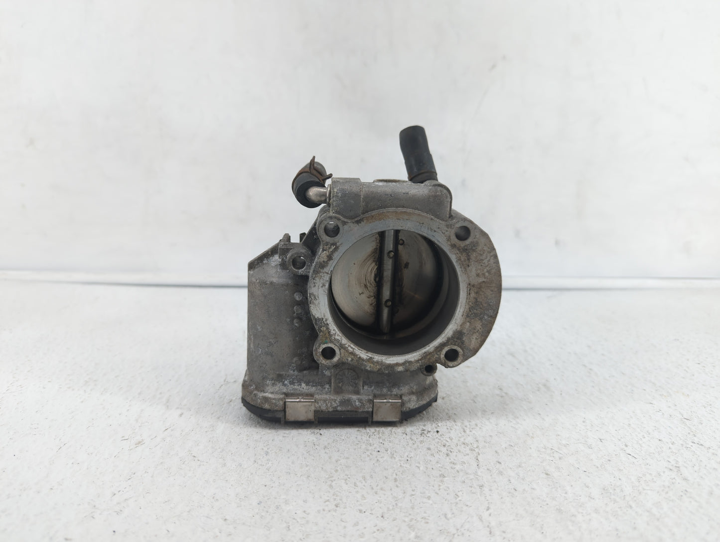 2011-2015 Kia Optima Throttle Body P/N:904501 0001 35100-2G700 Fits Fits 2011 2012 2013 2014 2015 2016 OEM Used Auto Parts -