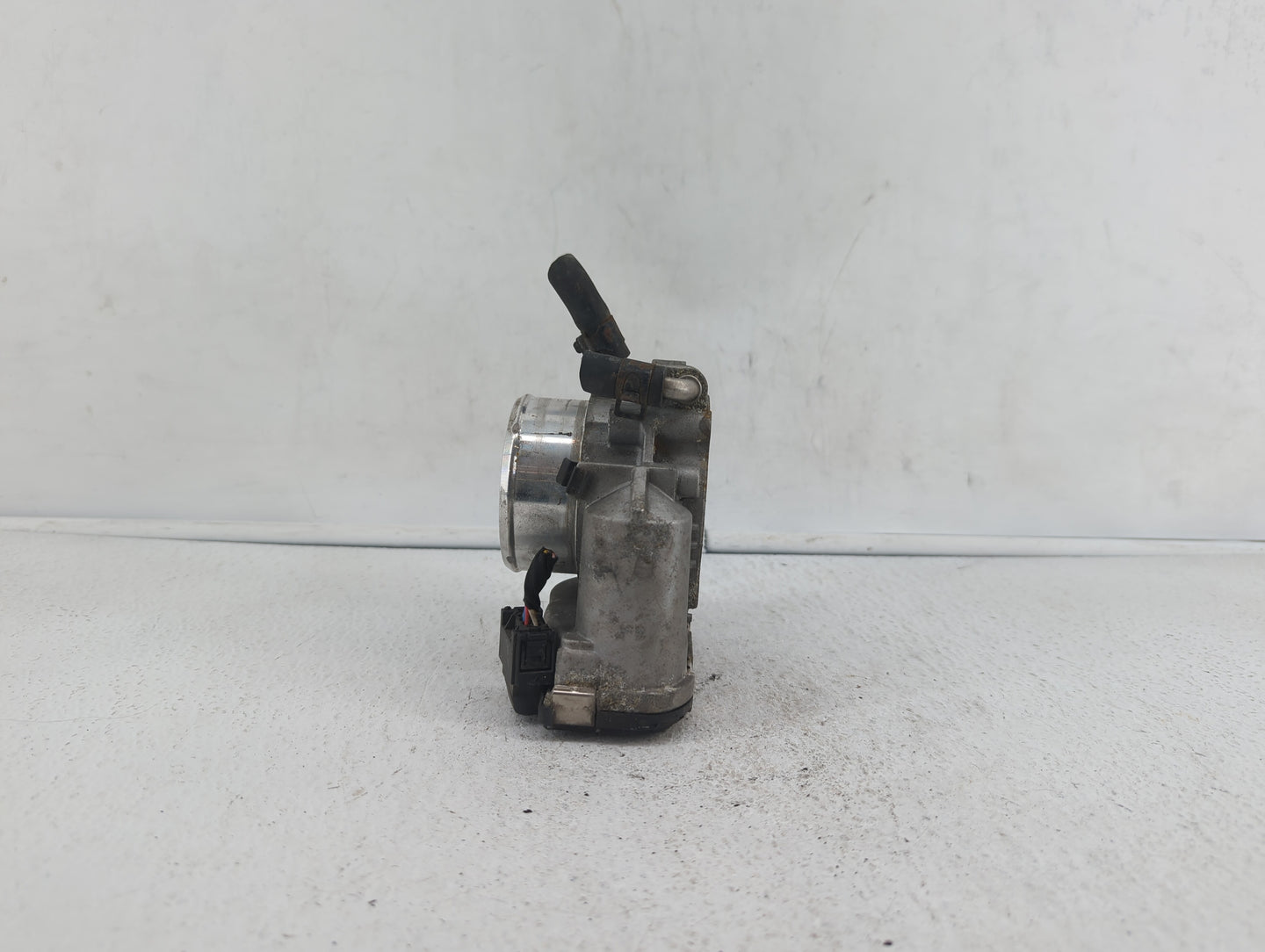 2011-2015 Kia Optima Throttle Body P/N:904501 0001 35100-2G700 Fits Fits 2011 2012 2013 2014 2015 2016 OEM Used Auto Parts -