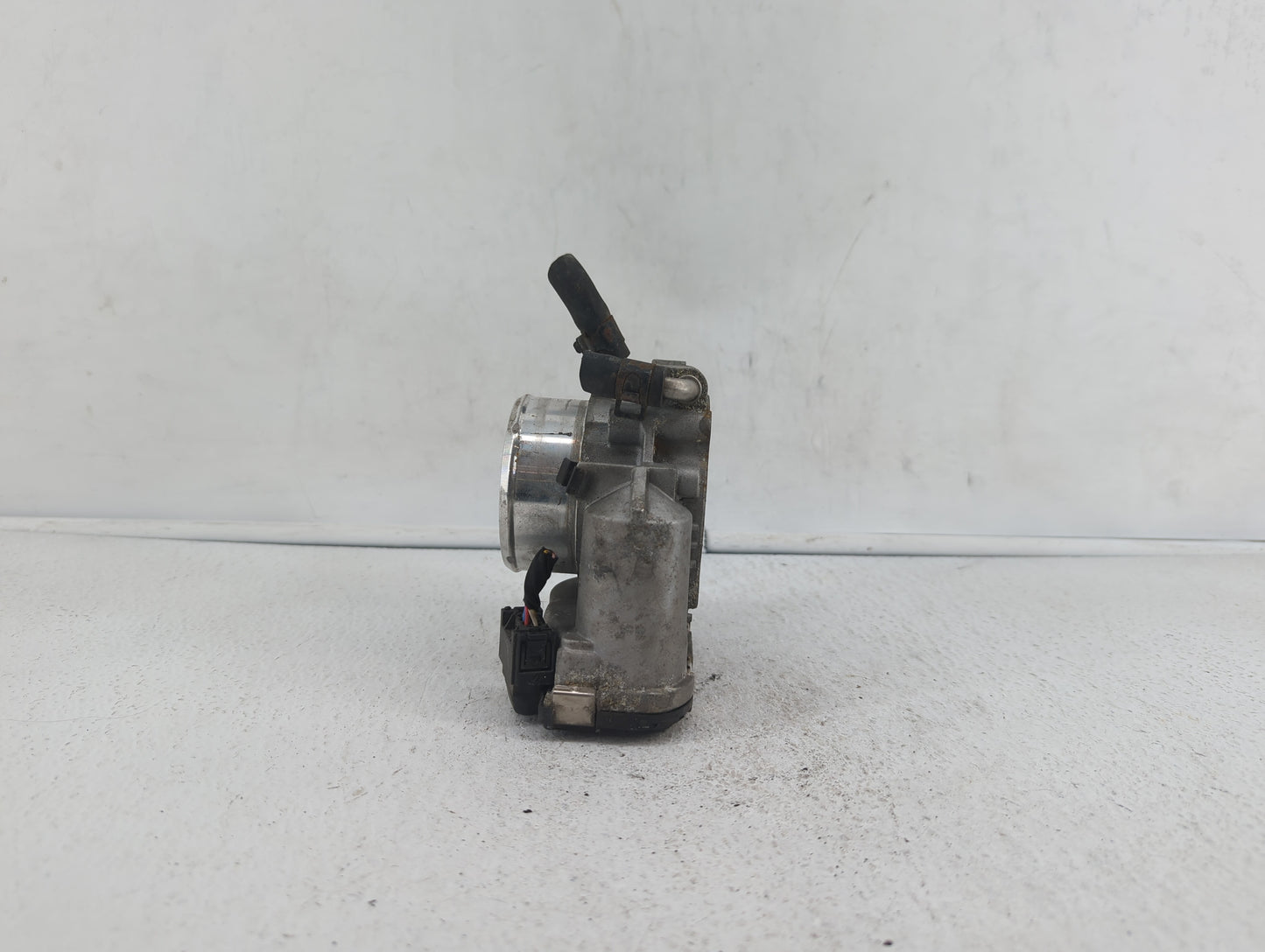 2011-2015 Kia Optima Throttle Body P/N:904501 0001 35100-2G700 Fits Fits 2011 2012 2013 2014 2015 2016 OEM Used Auto Parts -