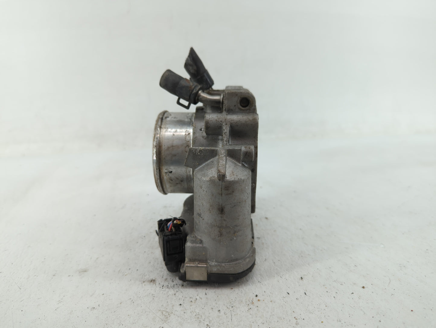2011-2015 Kia Optima Throttle Body P/N:22030-0T080 35100-2G710 Fits Fits 2011 2012 2013 2014 2015 2016 OEM Used Auto Parts -