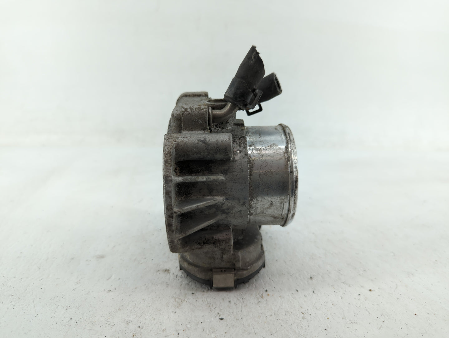 2011-2015 Kia Optima Throttle Body P/N:22030-0T080 35100-2G710 Fits Fits 2011 2012 2013 2014 2015 2016 OEM Used Auto Parts -