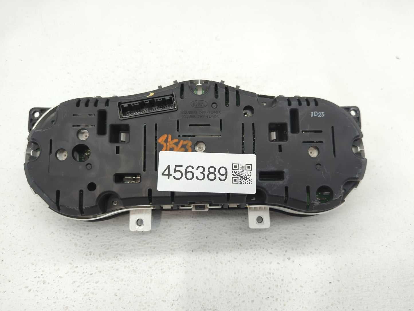 2011 Kia Optima Instrument Cluster Speedometer Gauges P/N:94001-2T310 Fits OEM Used Auto Parts - Oemusedautoparts1.com