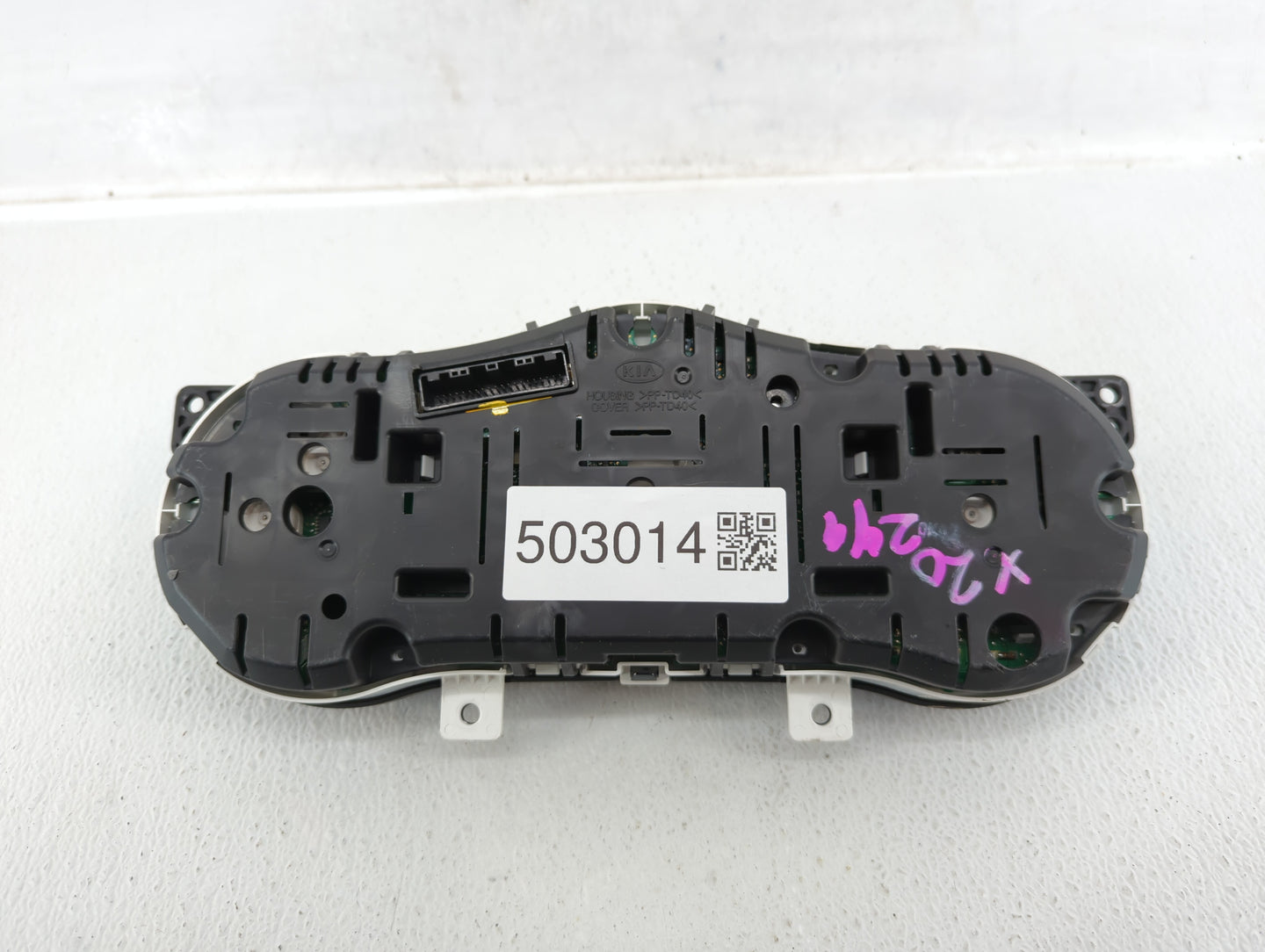 2011 Kia Optima Instrument Cluster Speedometer Gauges P/N:94001-2T320 Fits OEM Used Auto Parts - Oemusedautoparts1.com