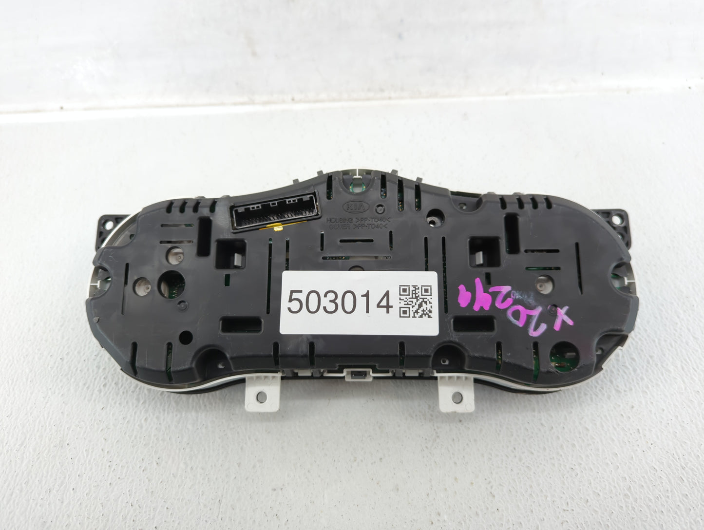 2011 Kia Optima Instrument Cluster Speedometer Gauges P/N:94001-2T320 Fits OEM Used Auto Parts - Oemusedautoparts1.com