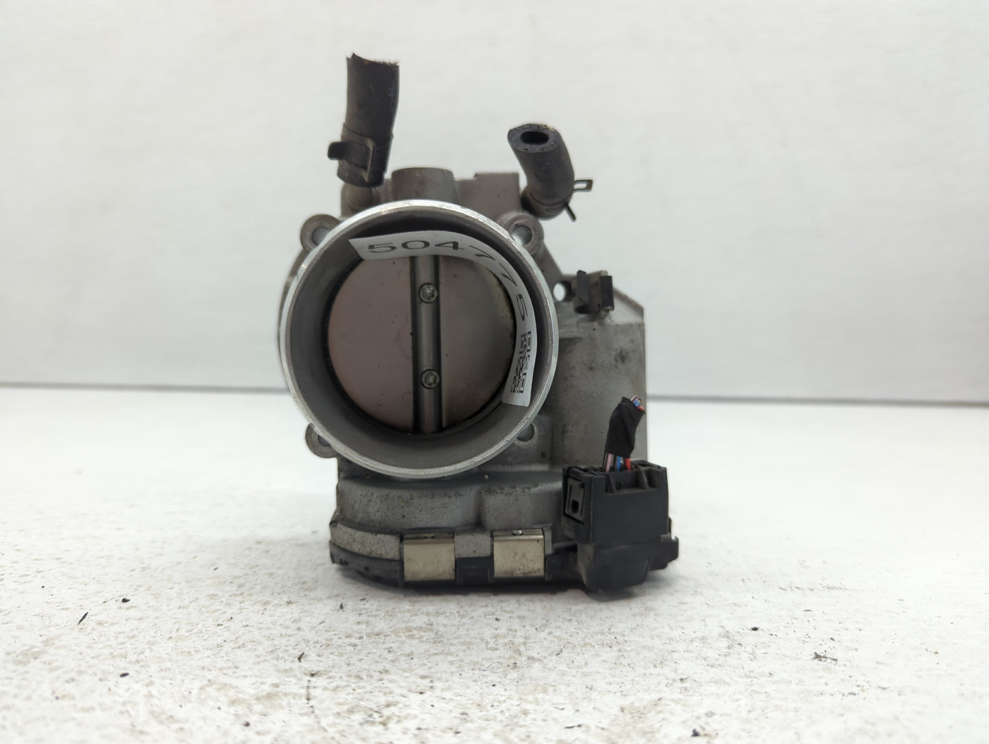 2011-2015 Kia Optima Throttle Body P/N:35100-2G700 Fits Fits 2011 2012 2013 2014 2015 2016 OEM Used Auto Parts - Oemusedauto