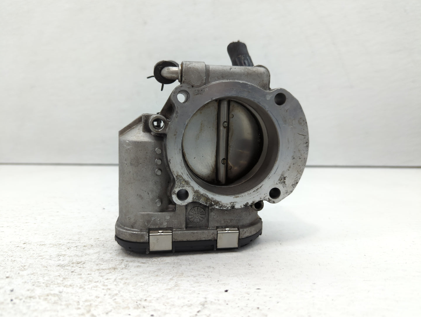 2011-2015 Kia Optima Throttle Body P/N:35100-2G700 Fits Fits 2011 2012 2013 2014 2015 2016 OEM Used Auto Parts - Oemusedauto