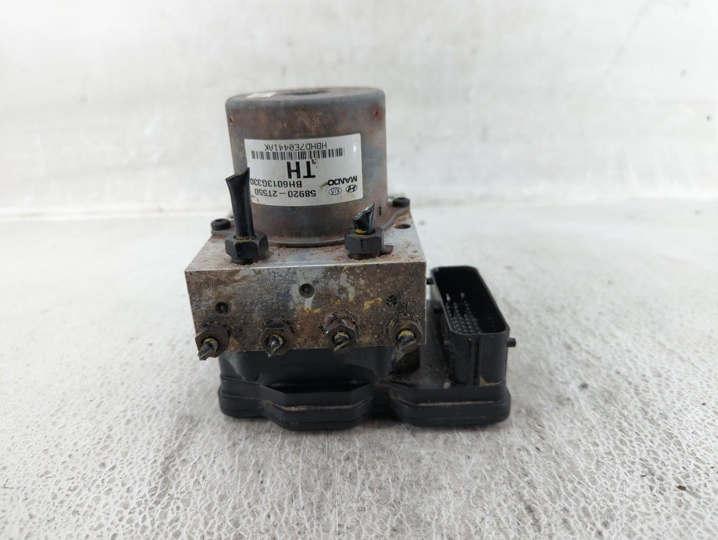 2011-2013 Kia Optima ABS Pump Control Module Replacement P/N:58920-2T550 Fits Fits 2011 2012 2013 OEM Used Auto Parts - Oemu