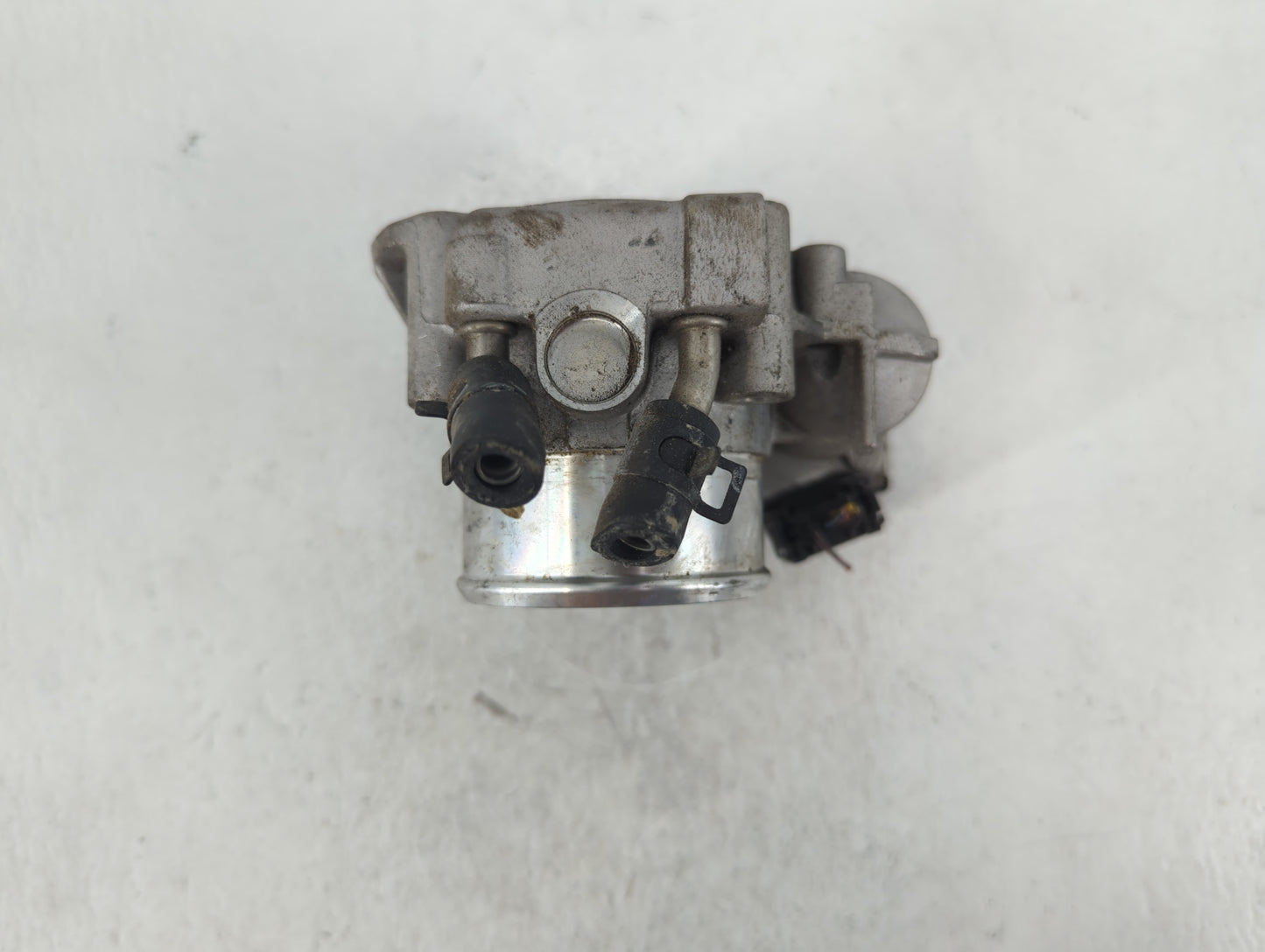 2011-2015 Kia Optima Throttle Body P/N:35100-2G710 Fits Fits 2011 2012 2013 2014 2015 2016 OEM Used Auto Parts - Oemusedauto