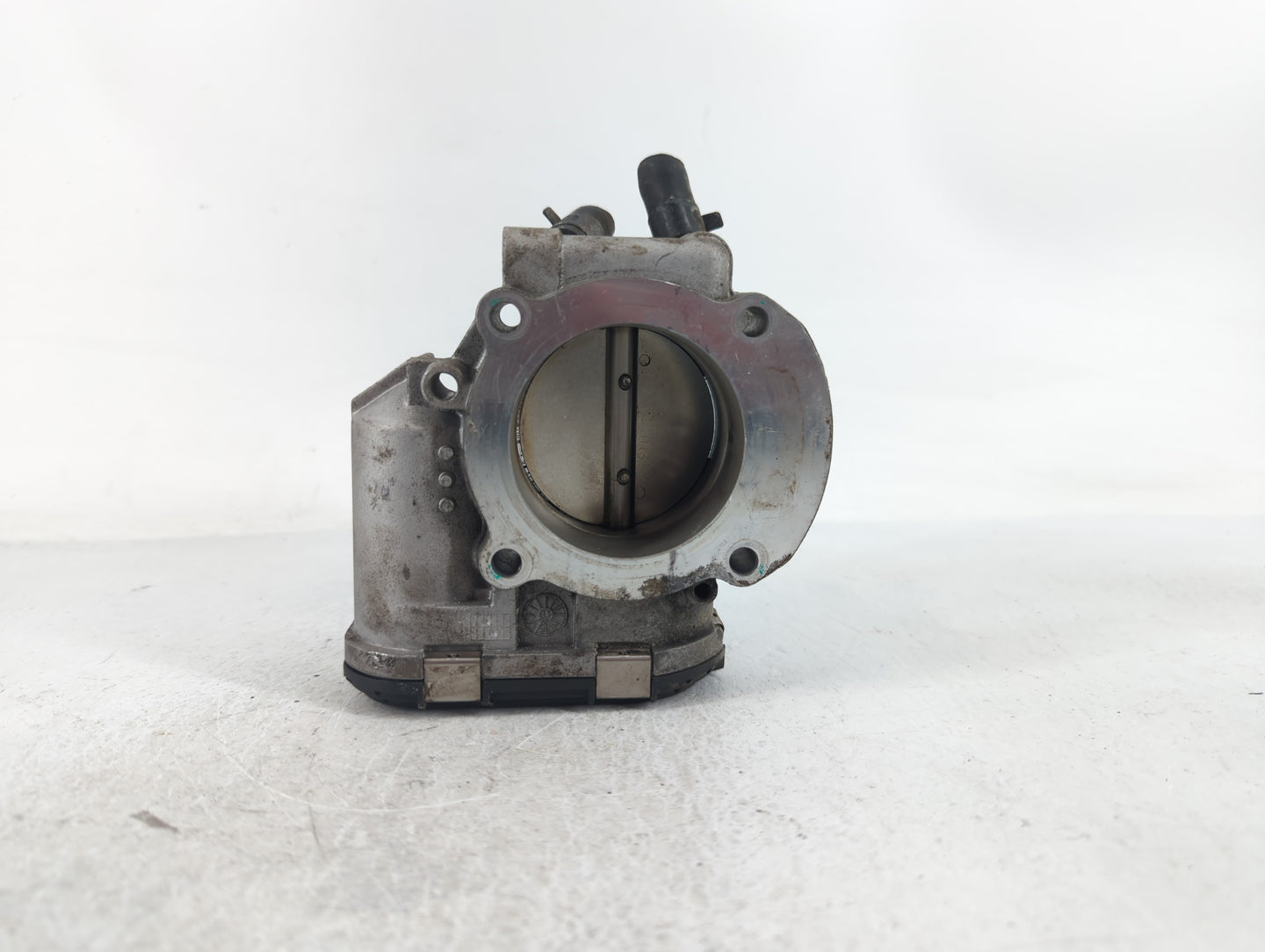 2011-2015 Kia Optima Throttle Body P/N:35100-2G710 Fits Fits 2011 2012 2013 2014 2015 2016 OEM Used Auto Parts - Oemusedauto