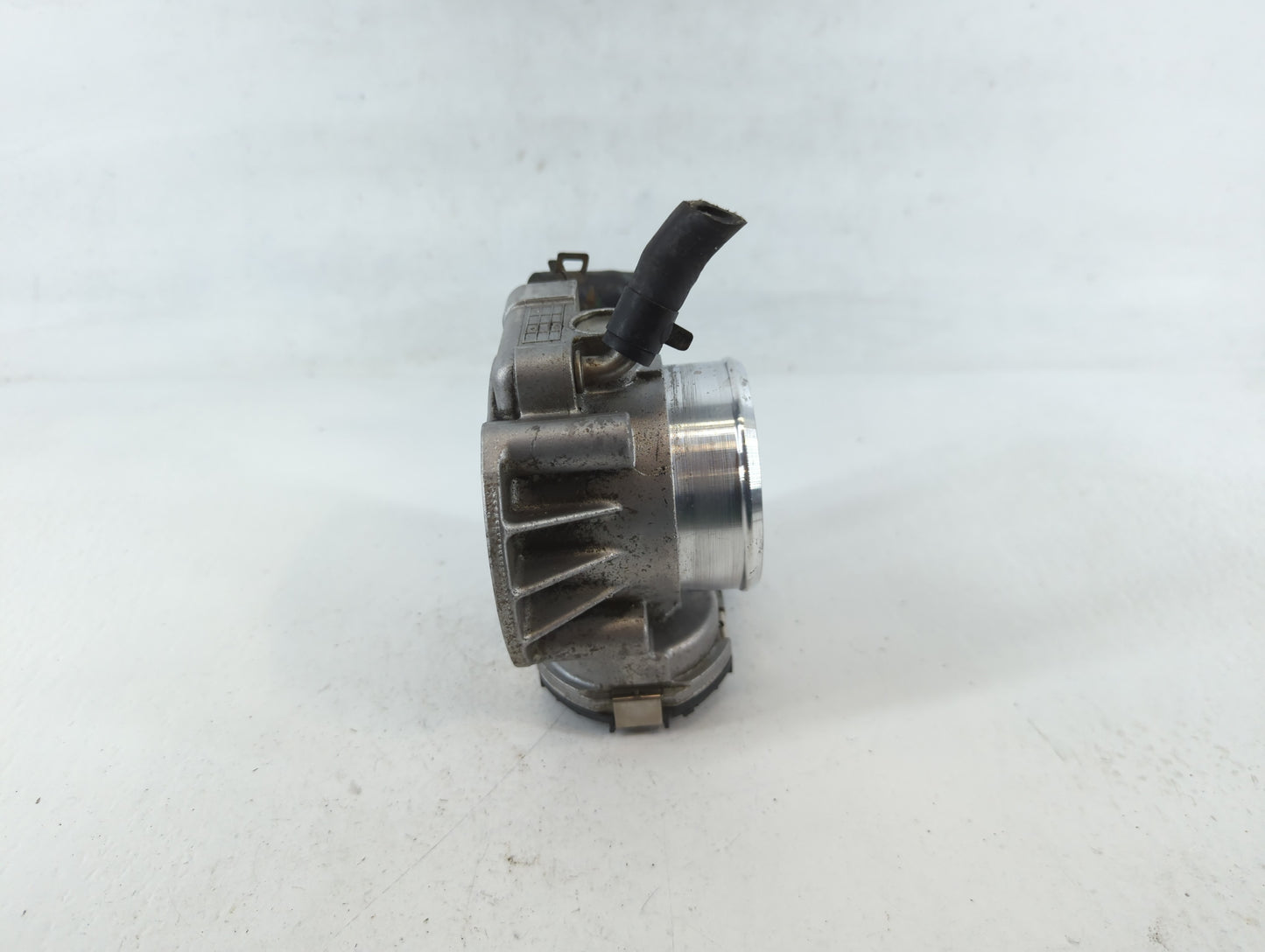 2011-2016 Kia Optima Throttle Body P/N:35100-2G800 Fits Fits 2011 2012 2013 2014 2015 2016 OEM Used Auto Parts - Oemusedauto