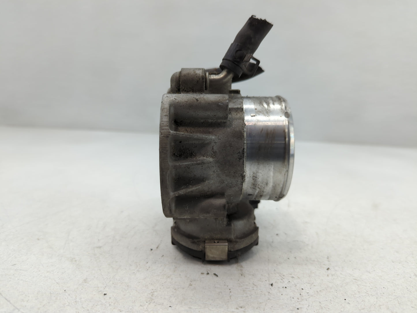 2011-2015 Kia Optima Throttle Body P/N:90 4501 0001 35100-2G700 Fits Fits 2011 2012 2013 2014 2015 2016 OEM Used Auto Parts 