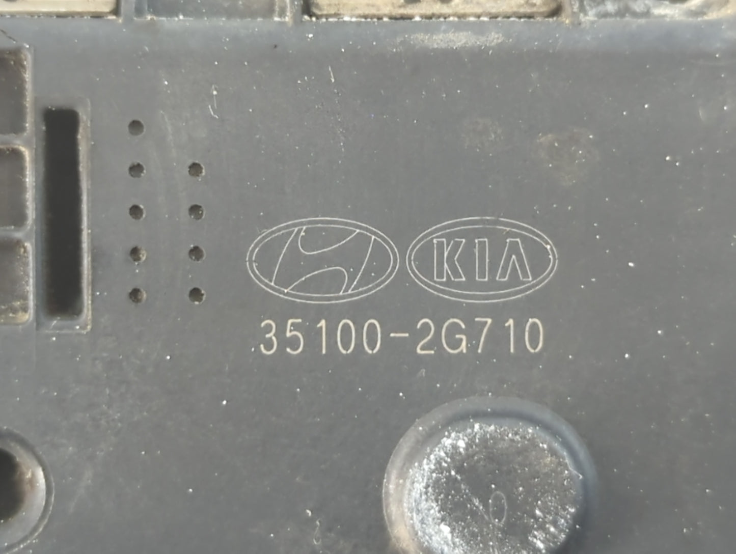 2011-2015 Kia Optima Throttle Body P/N:35100-2G710 Fits Fits 2011 2012 2013 2014 2015 2016 OEM Used Auto Parts - Oemusedauto