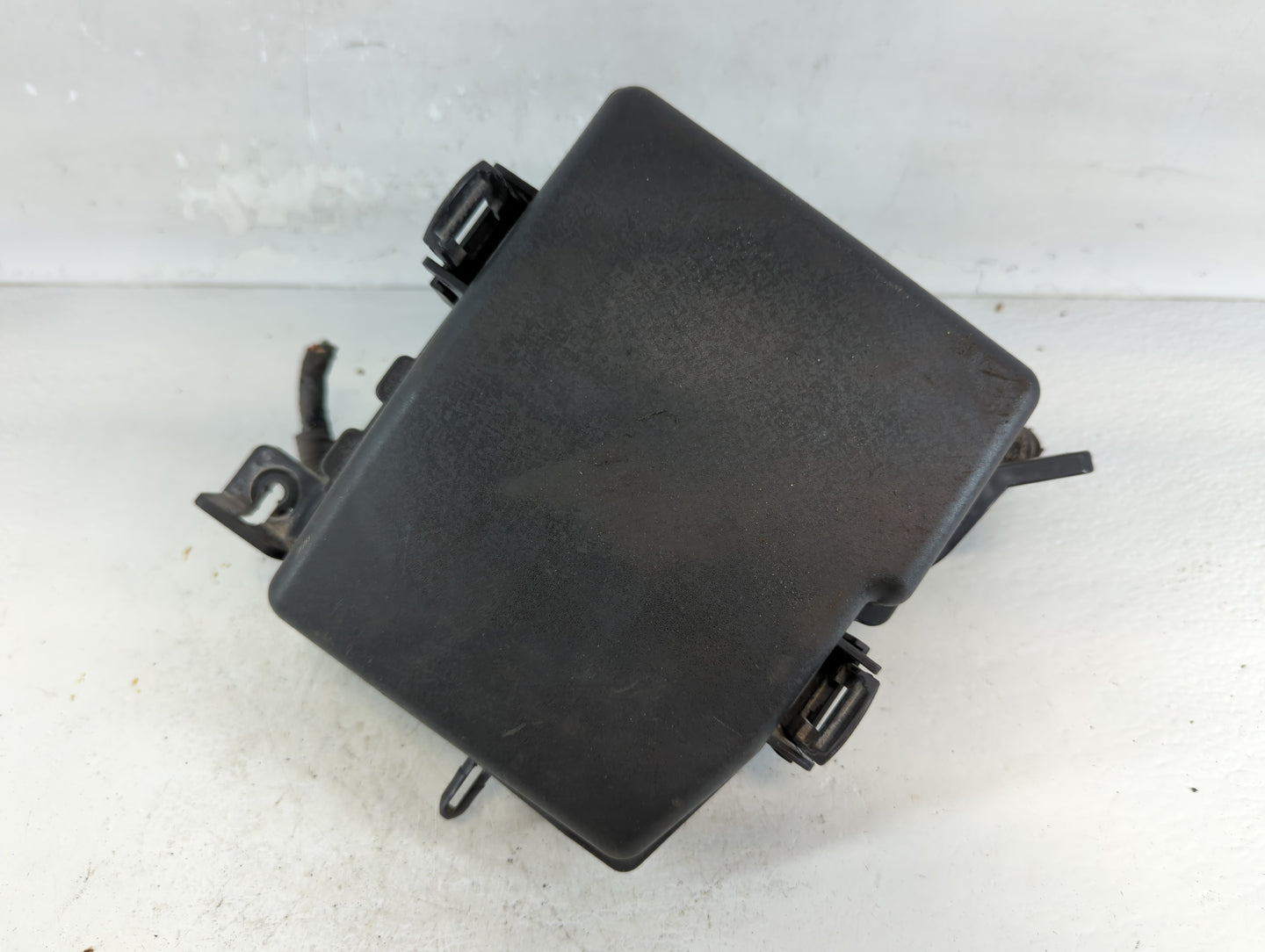 2011-2013 Kia Optima Fusebox Fuse Box Panel Relay Module P/N:91202-2T101 Fits Fits 2011 2012 2013 OEM Used Auto Parts - Oemu