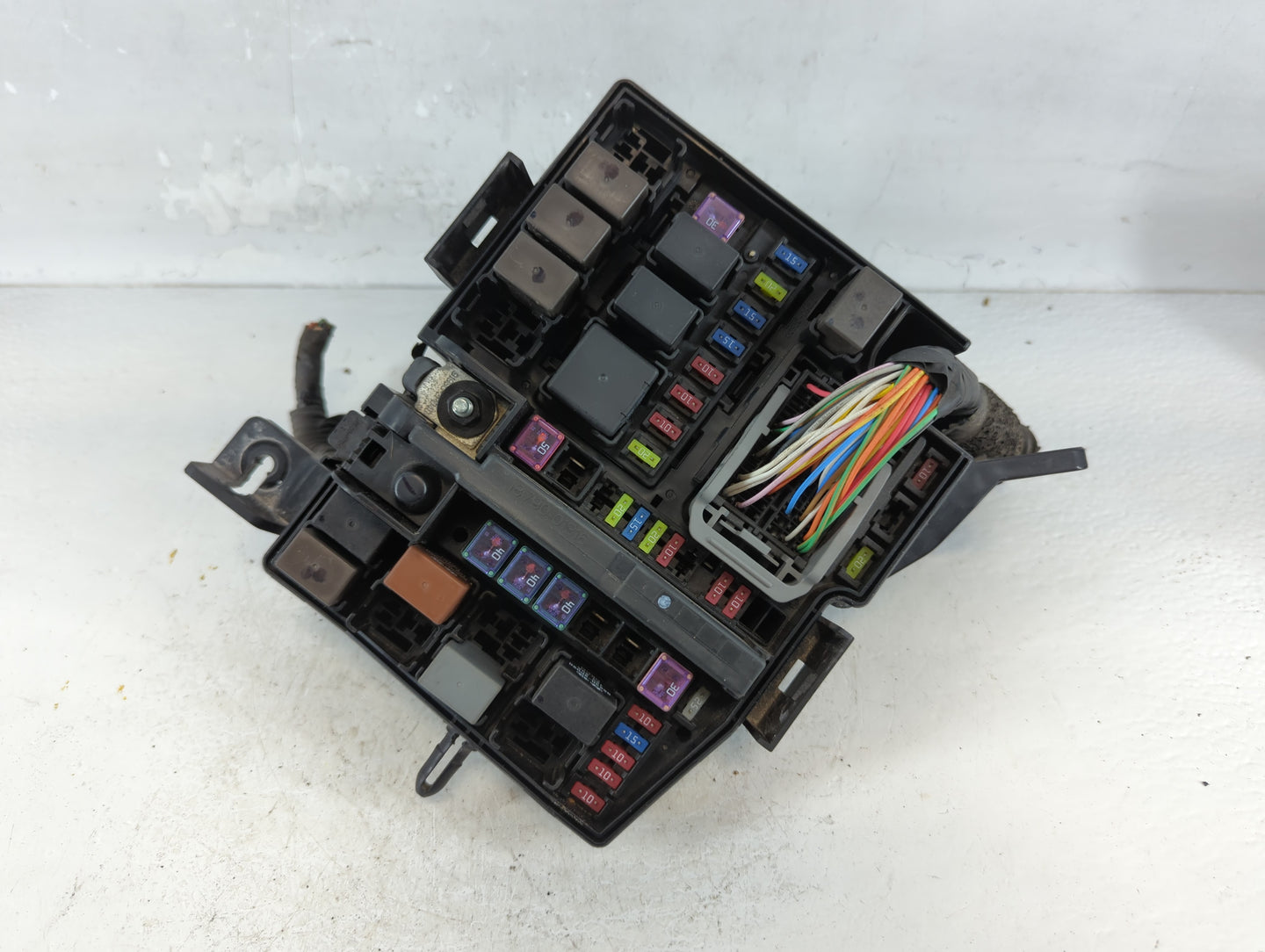 2011-2013 Kia Optima Fusebox Fuse Box Panel Relay Module P/N:91202-2T101 Fits Fits 2011 2012 2013 OEM Used Auto Parts - Oemu