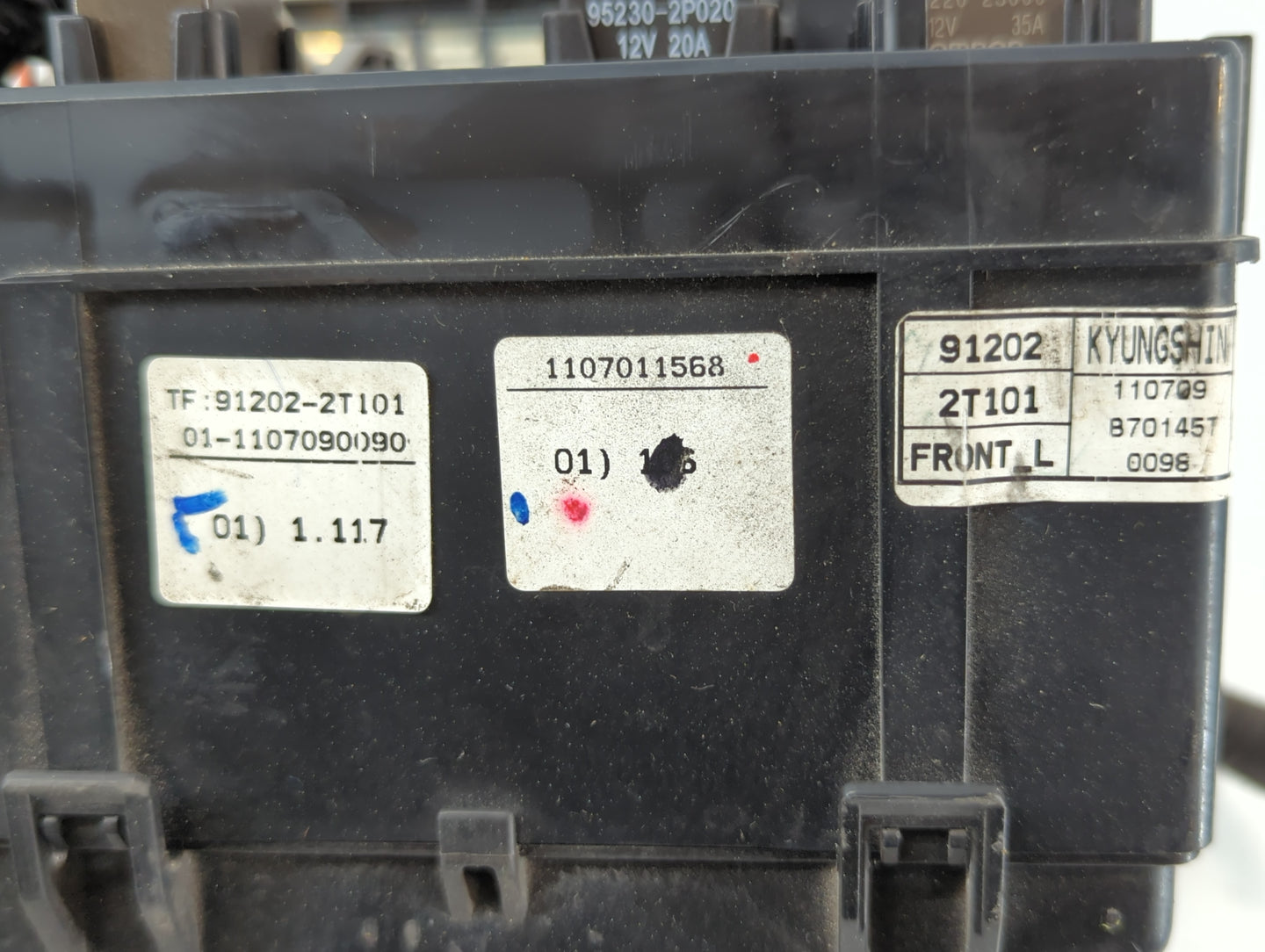2011-2013 Kia Optima Fusebox Fuse Box Panel Relay Module P/N:91202-2T101 Fits Fits 2011 2012 2013 OEM Used Auto Parts - Oemu