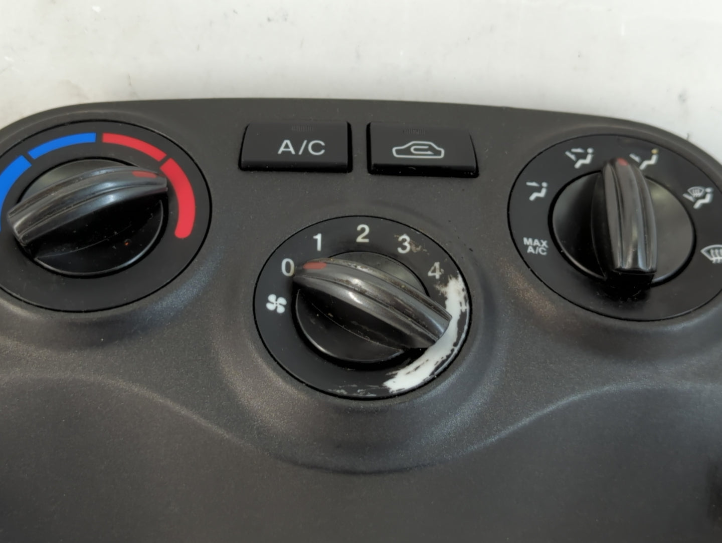 2010-2011 Kia Rio Climate Control Module Temperature AC/Heater Replacement P/N:16847-41300 Fits Fits 2010 2011 OEM Used Auto