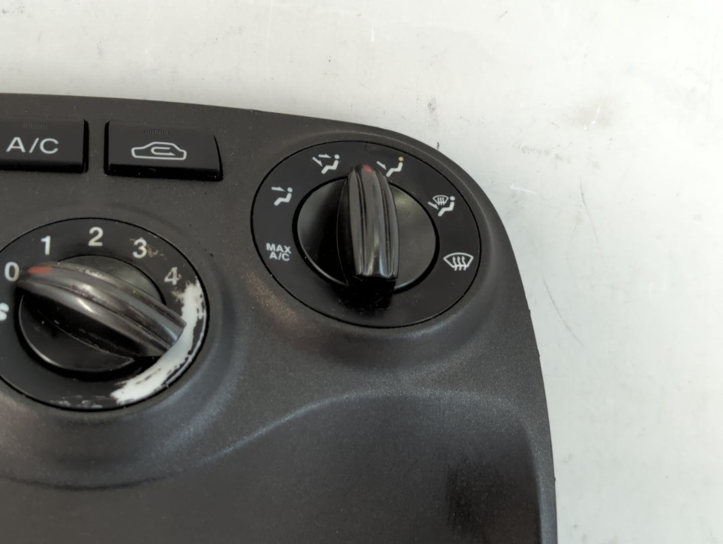 2010-2011 Kia Rio Climate Control Module Temperature AC/Heater Replacement P/N:16847-41300 Fits Fits 2010 2011 OEM Used Auto