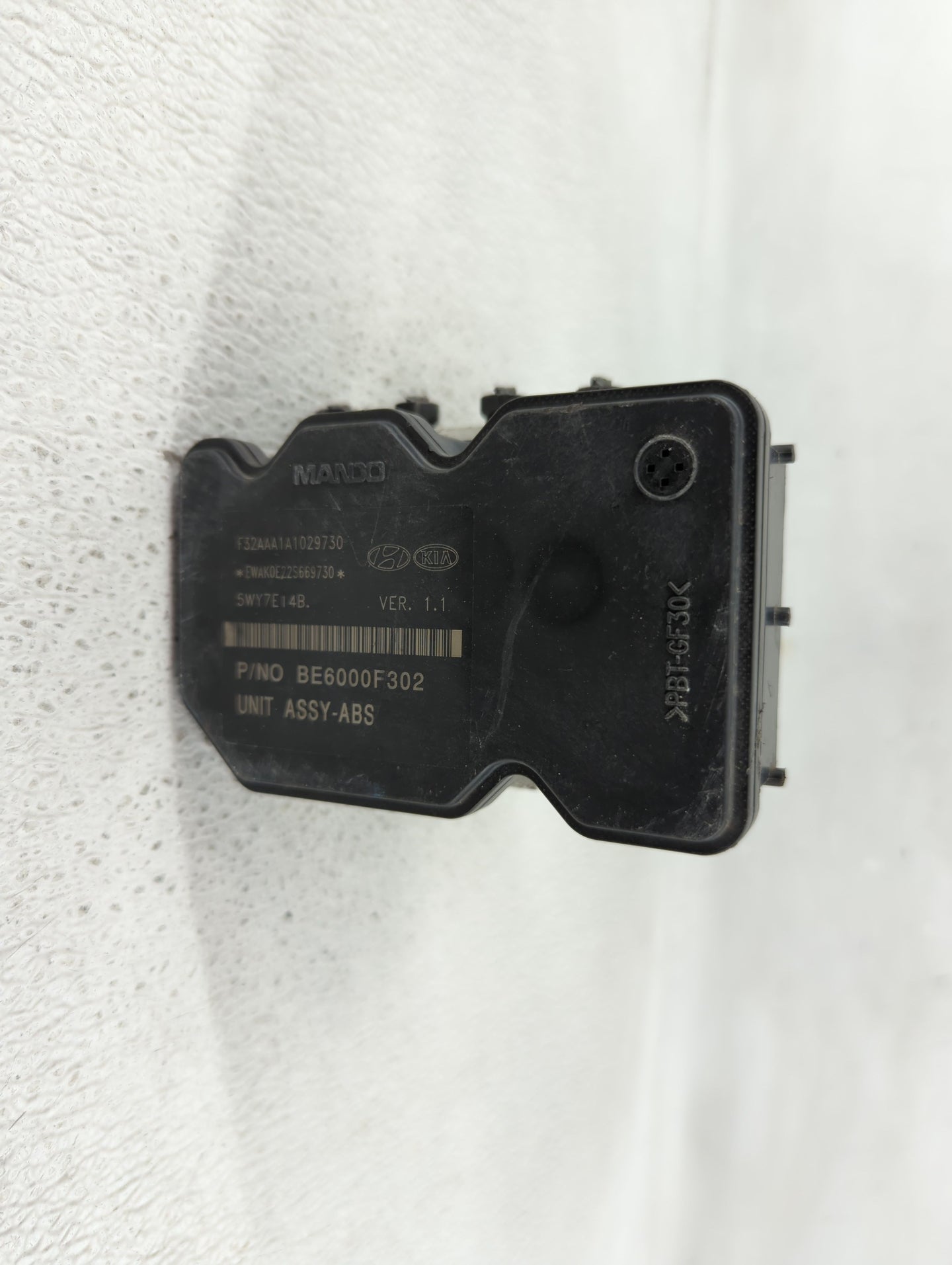 2010-2011 Kia Rio ABS Pump Control Module Replacement P/N:BE6000F302 Fits Fits 2009 2010 2011 OEM Used Auto Parts - Oemuseda