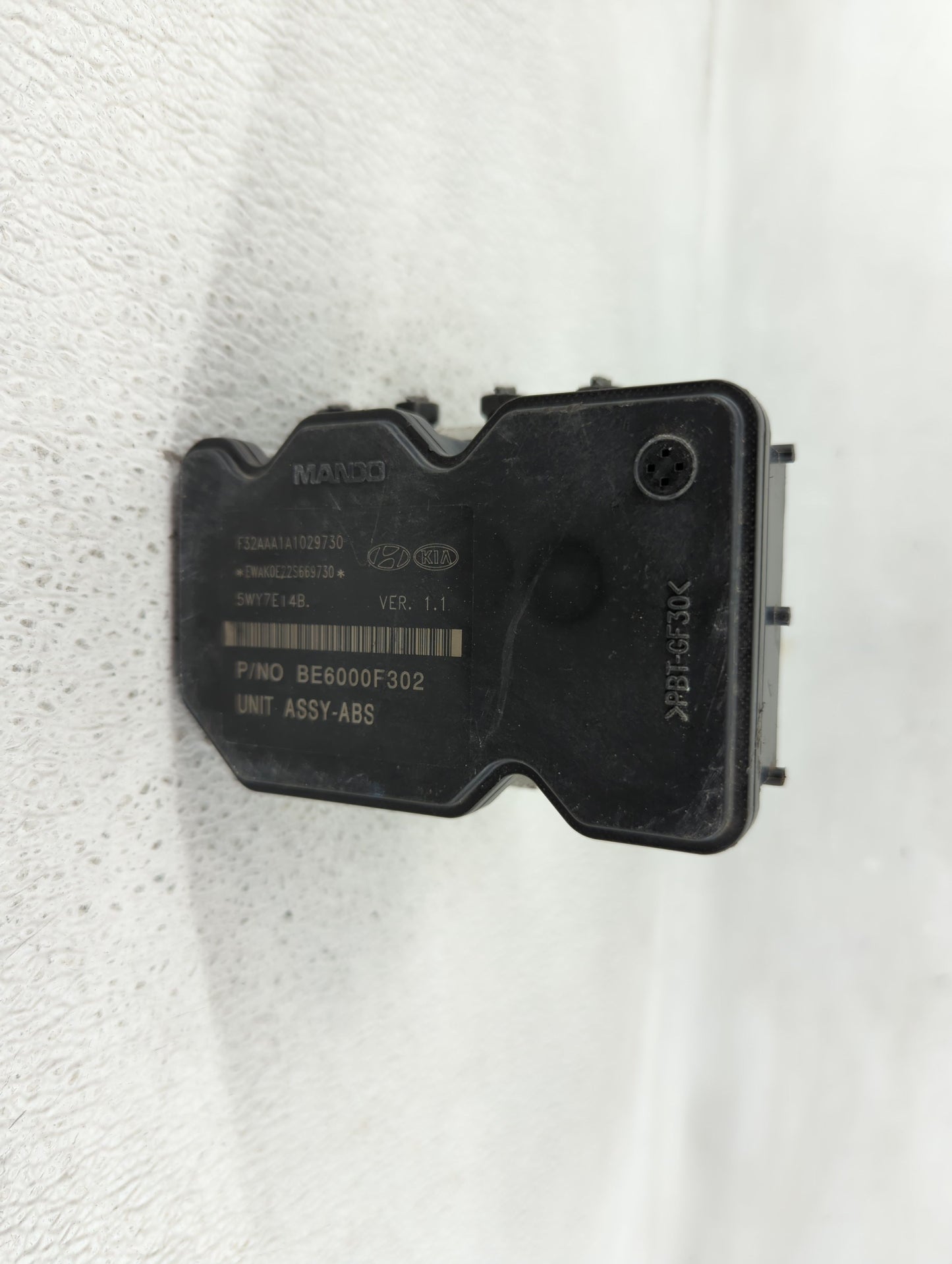 2010-2011 Kia Rio ABS Pump Control Module Replacement P/N:BE6000F302 Fits Fits 2009 2010 2011 OEM Used Auto Parts - Oemuseda