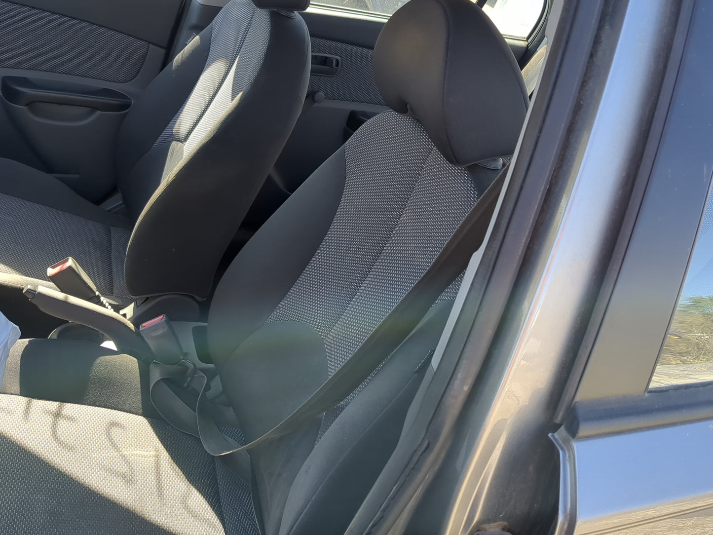 2006-2011 Kia Rio Driver Front Seat Oem - Oemusedautoparts1.com