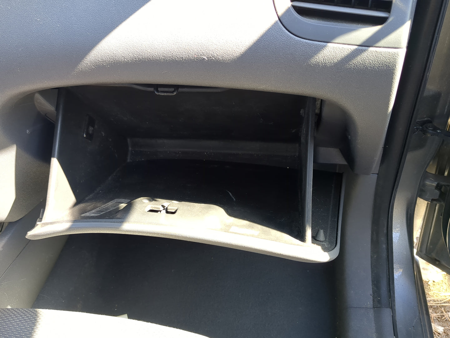 2011 Kia Rio Passenger Glove Box Door Storage Compartment - Oemusedautoparts1.com