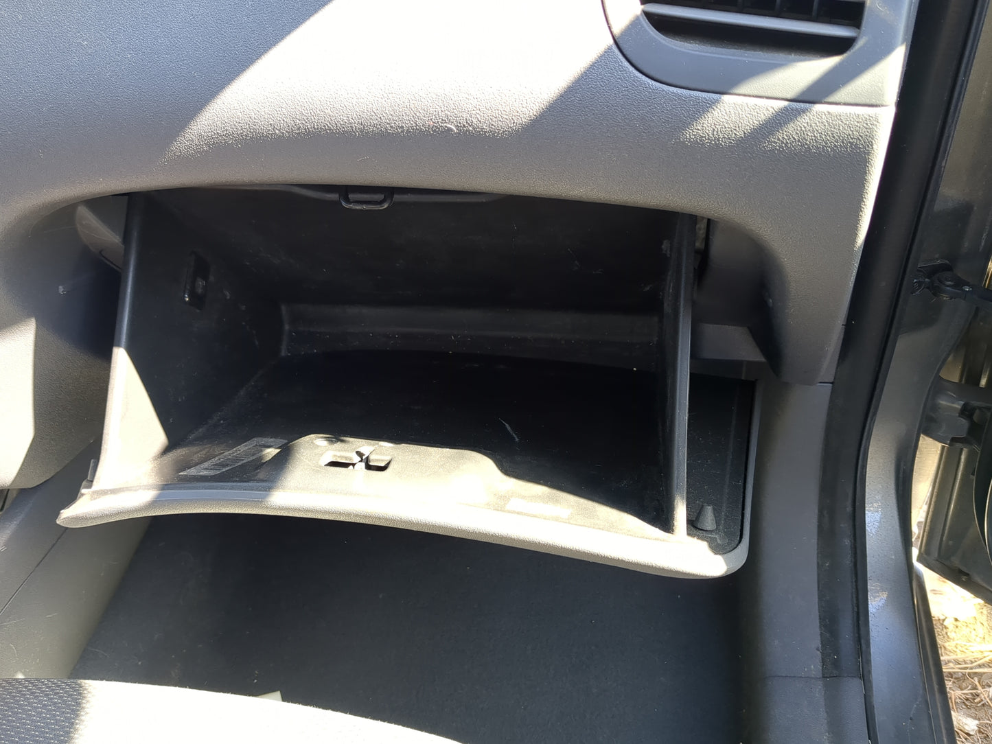2011 Kia Rio Passenger Glove Box Door Storage Compartment - Oemusedautoparts1.com