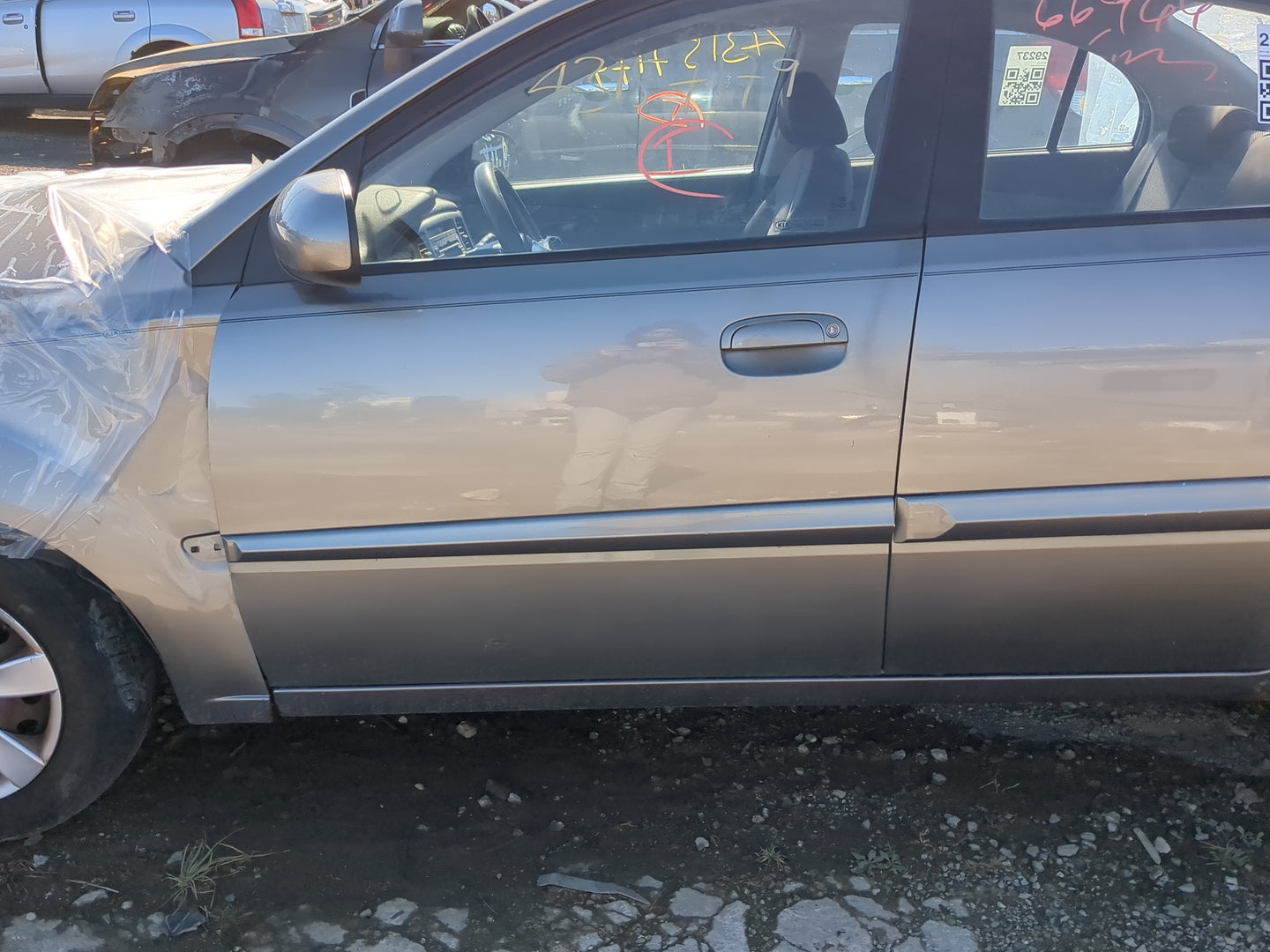 2006-2011 Kia Rio Driver Front Door Oem - Oemusedautoparts1.com