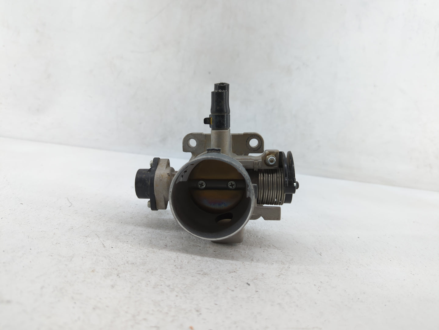 2006-2011 Kia Rio Throttle Body P/N:35100-26860 35170-26900 Fits Fits 2006 2007 2008 2009 2010 2011 OEM Used Auto Parts - Oe