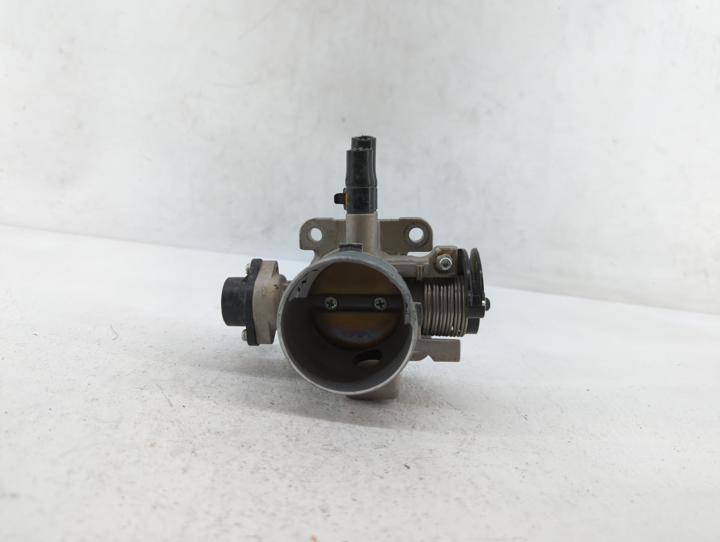 2006-2011 Kia Rio Throttle Body P/N:35100-26860 35170-26900 Fits Fits 2006 2007 2008 2009 2010 2011 OEM Used Auto Parts - Oe