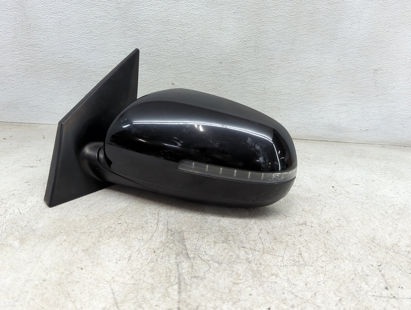 2011 Kia Rio5 Driver Side View Mirror - Left Door Mirror OEM Used - Oemusedautoparts1.com