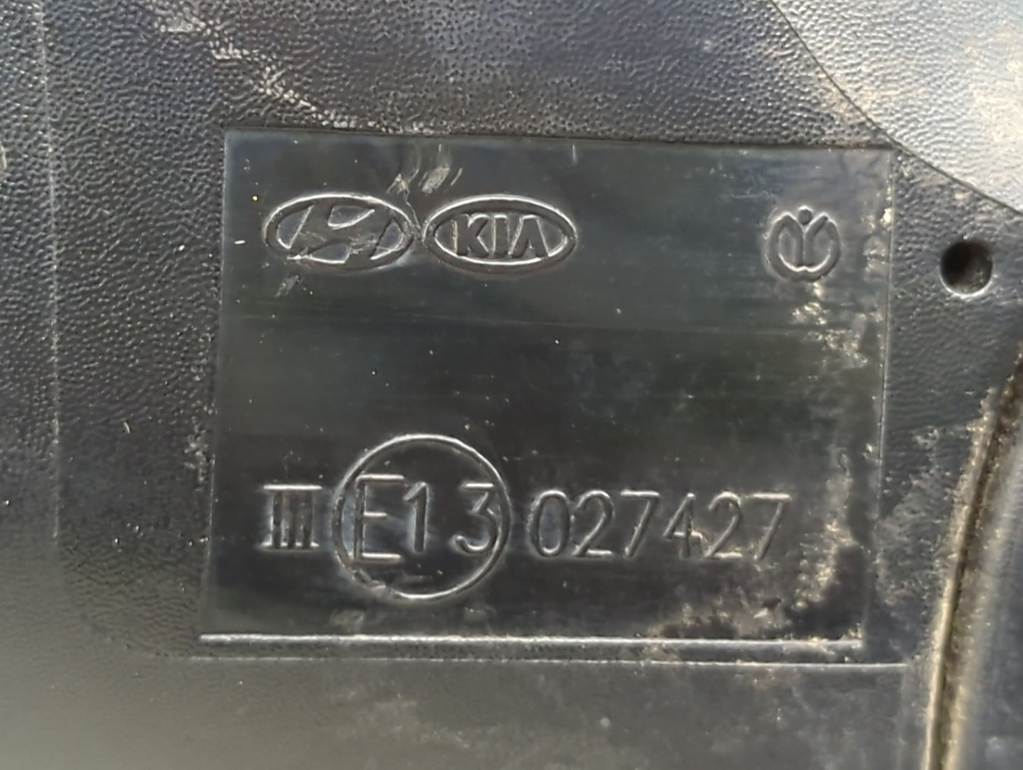 2011 Kia Rio5 Driver Side View Mirror - Left Door Mirror OEM Used - Oemusedautoparts1.com